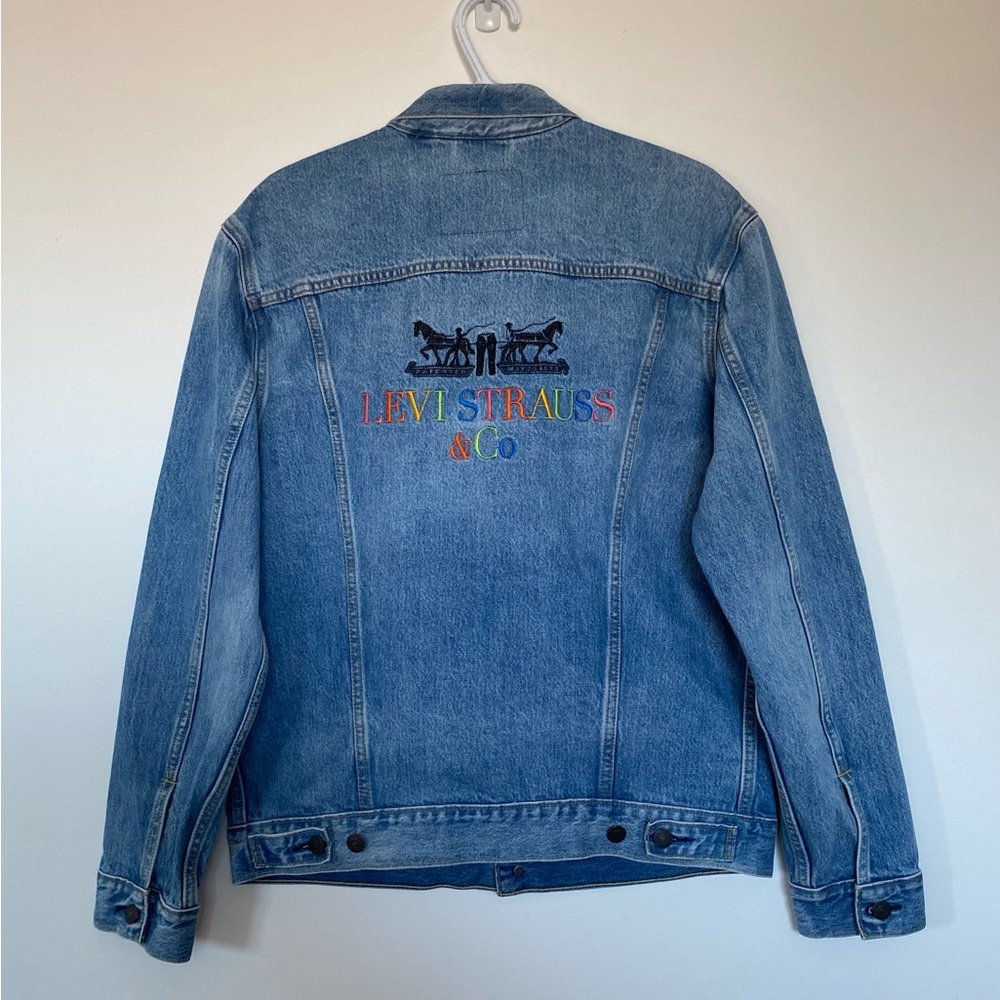 Levi’s Denim Jacket - EMBROIDERED BACK TRUCKER JACKET